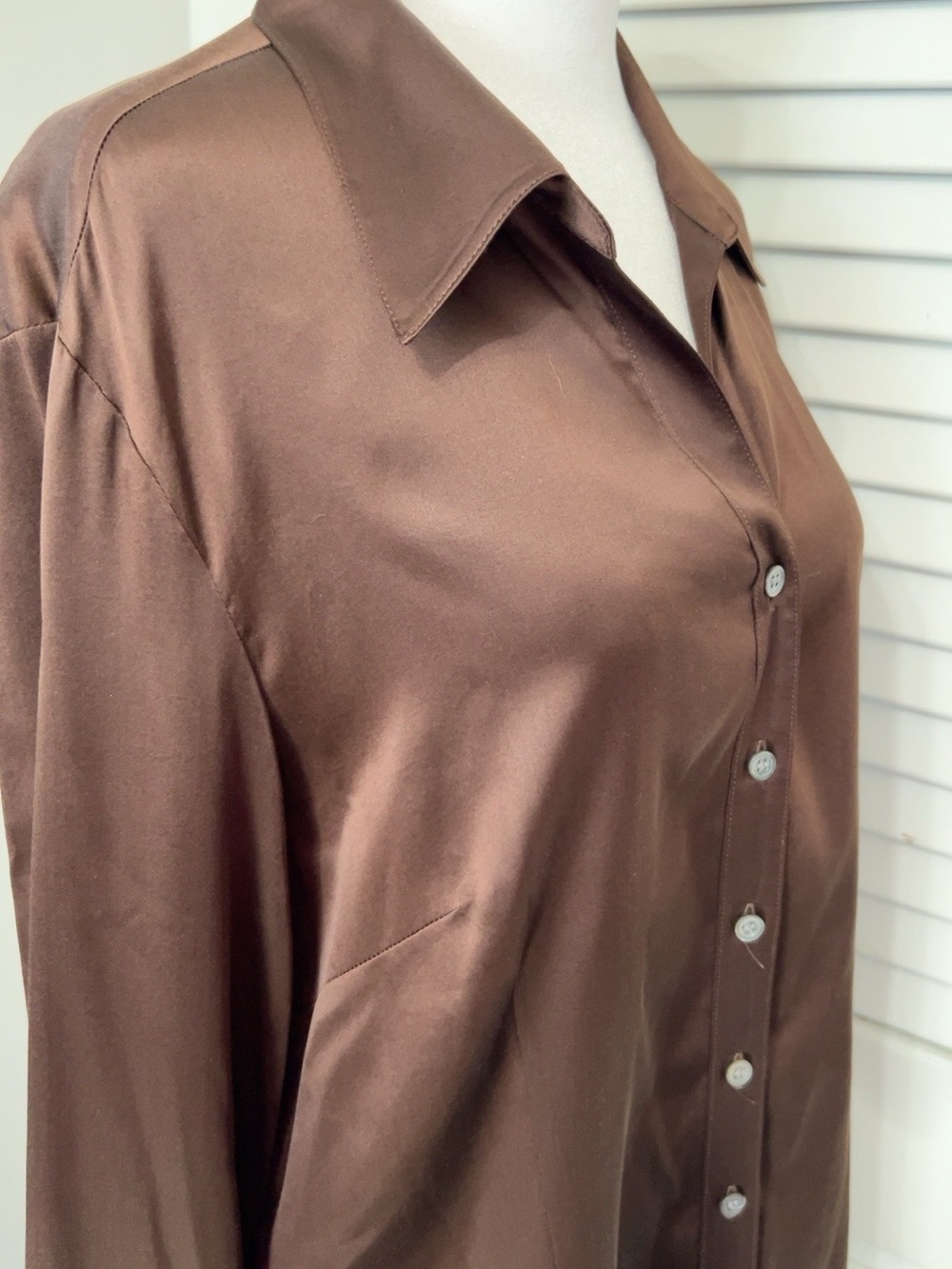 Valerie Stevens Chocolate Brown Silk Button Down Blouse Size L - Picture 9 of 9